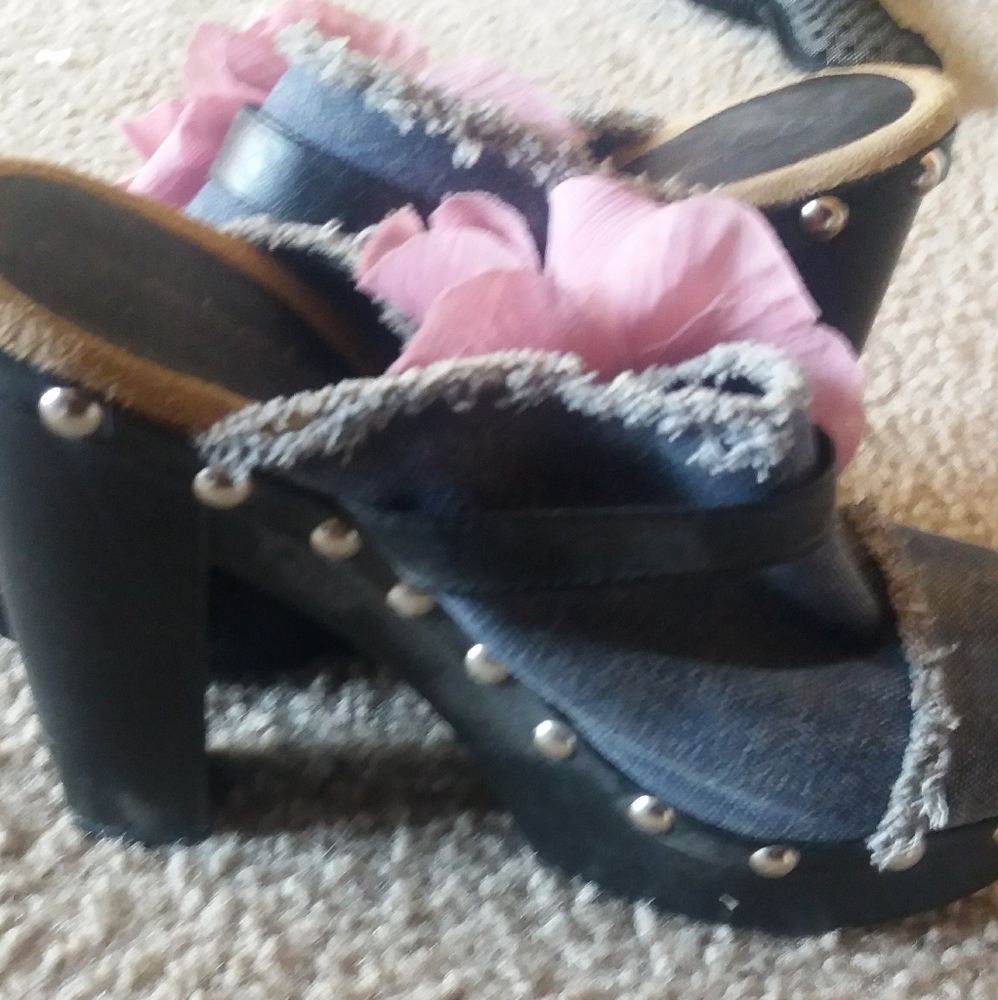 Denim clogs